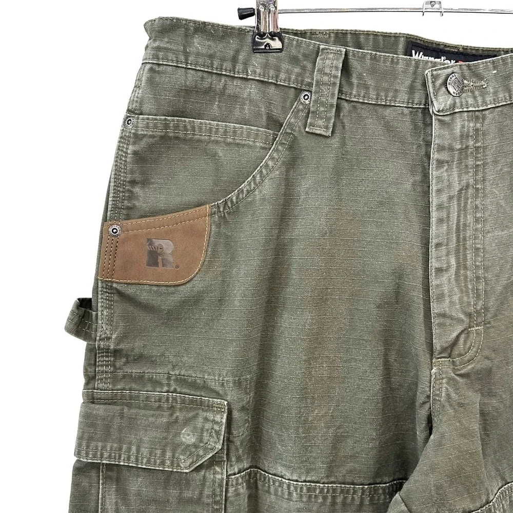WRANGLER Riggs Workwear Men's Cargo Pants • 36 • green